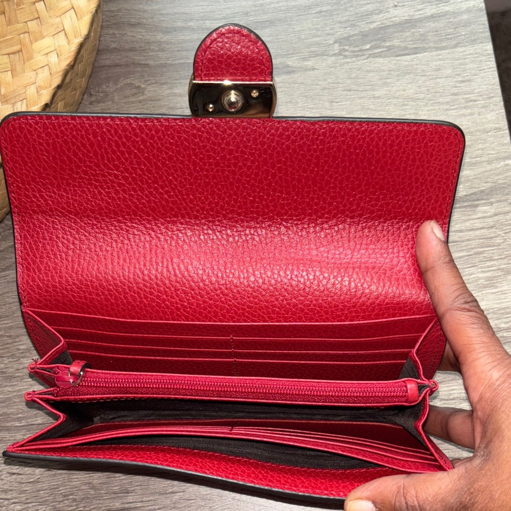 Gucci Crimson Leather Wristlet - Picture 4 of 5